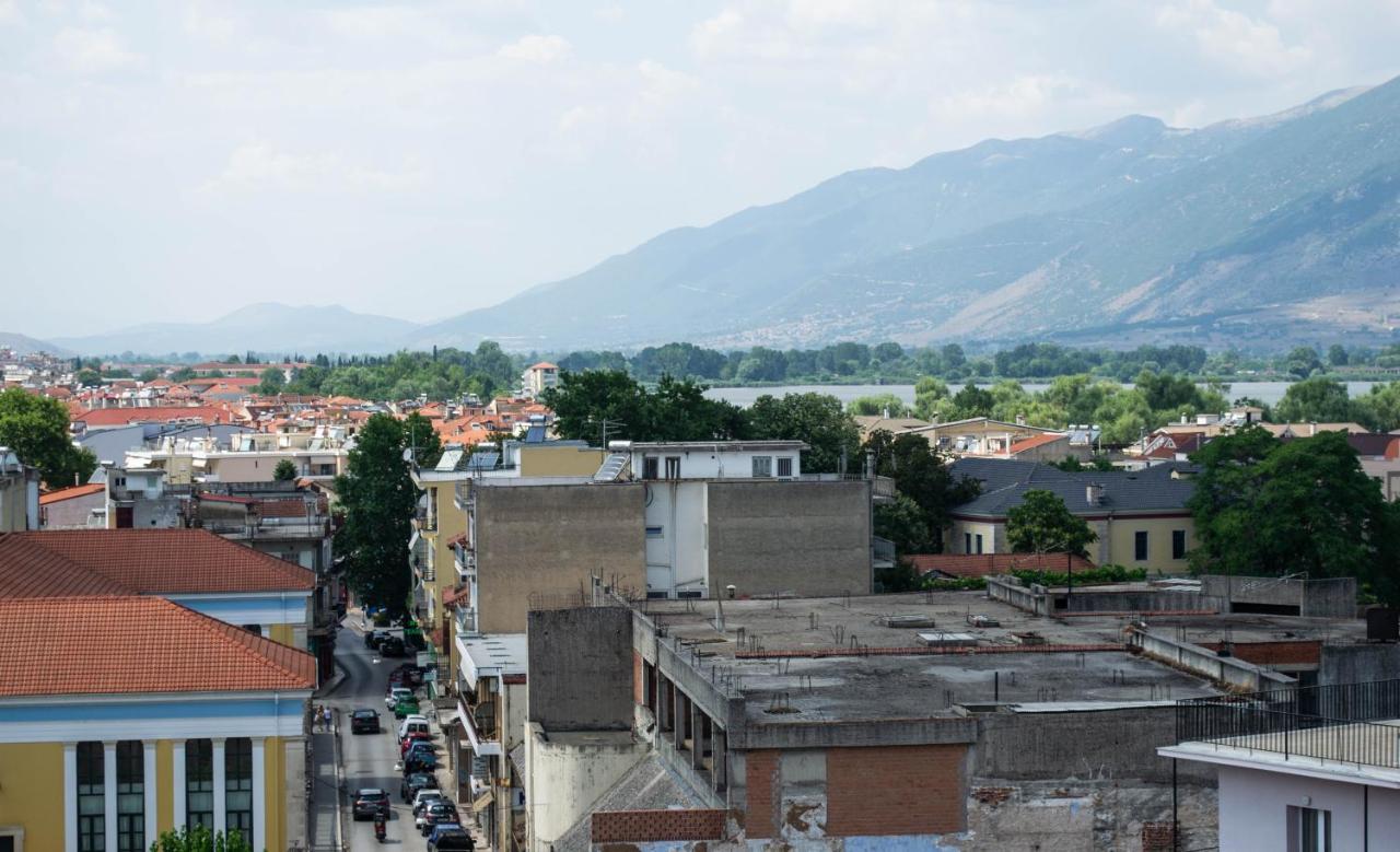 Egnatia Hotel Ioannina Bagian luar foto